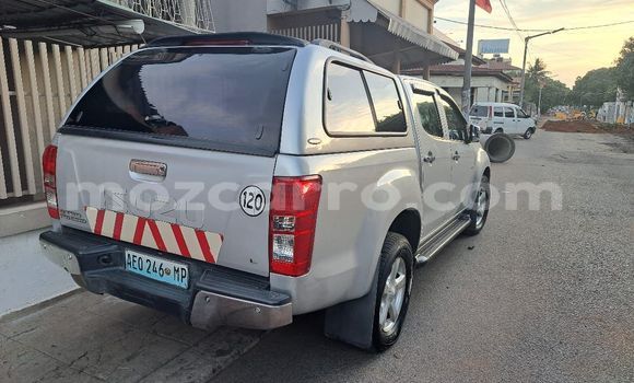 Comprar Usado Isuzu D-MAX De outros Carro em Maputo em Maputo Comprar Usado Isuzu D-MAX De outros Carro em Maputo em Maputo