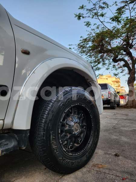 Big with watermark isuzu kb maputo maputo 32138