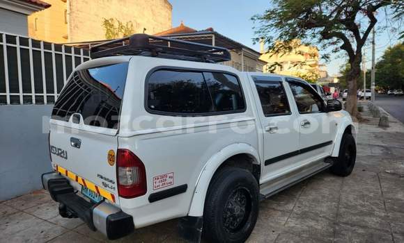 Buy Used Isuzu KB White Car in Maputo in Maputo Buy Used Isuzu KB White Car in Maputo in Maputo