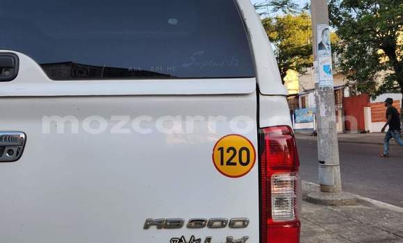 Buy Used Isuzu KB White Car in Maputo in Maputo Buy Used Isuzu KB White Car in Maputo in Maputo