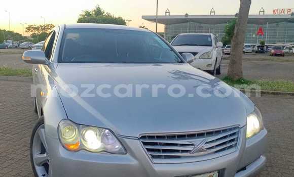 Nunua Ilio tumika Toyota Mark X Beige Gari ndani ya Maputo nchini Maputo