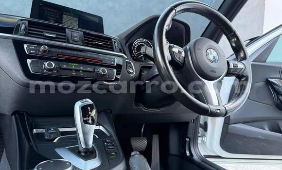 Comprar Novo BMW 3-Series Branco Carro em Maputo em Maputo Comprar Novo BMW 3-Series Branco Carro em Maputo em Maputo