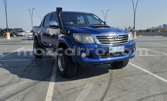 Nunua Ilio tumika Toyota Hilux Bluu Gari ndani ya Maputo nchini Maputo