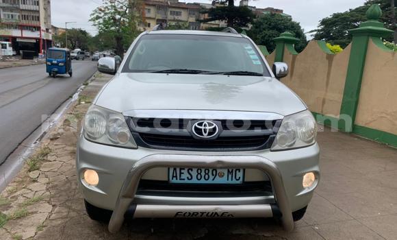 Nunua Ilio tumika Toyota Fortuner Fedha Gari ndani ya Maputo nchini Maputo Nunua Ilio tumika Toyota Fortuner Fedha Gari ndani ya Maputo nchini Maputo