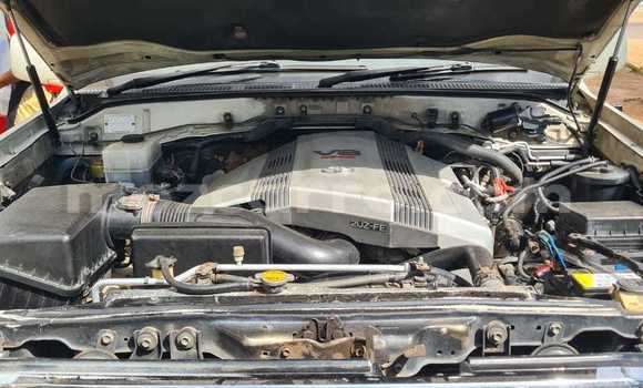 Buy Used Toyota Land Cruiser Prado White Car in Maputo in Maputo Buy Used Toyota Land Cruiser Prado White Car in Maputo in Maputo