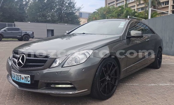 Buy Used Mercedes-Benz E-Classe Brown Car in Maputo in Maputo Buy Used Mercedes-Benz E-Classe Brown Car in Maputo in Maputo