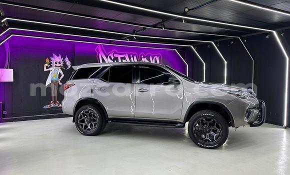 Comprar Usado Toyota Fortuner De outros Carro em Maputo em Maputo Comprar Usado Toyota Fortuner De outros Carro em Maputo em Maputo