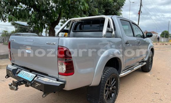 Nunua Ilio tumika Toyota Hilux Nyingine Gari ndani ya Maputo nchini Maputo Nunua Ilio tumika Toyota Hilux Nyingine Gari ndani ya Maputo nchini Maputo