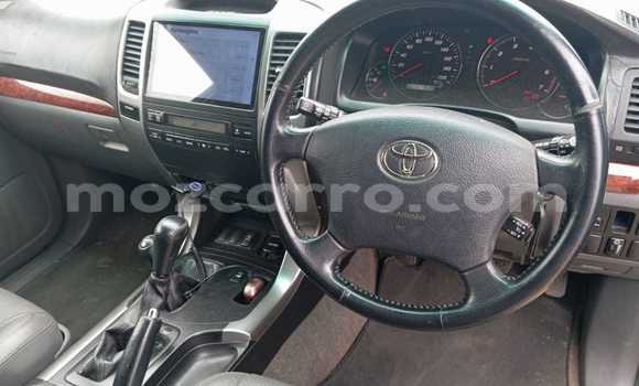 Nunua Ilio tumika Toyota Land Cruiser Prado Nyeupe Gari ndani ya Maputo nchini Maputo Nunua Ilio tumika Toyota Land Cruiser Prado Nyeupe Gari ndani ya Maputo nchini Maputo