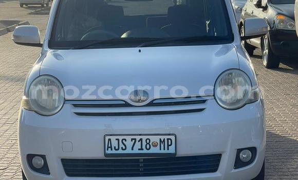 Tenga Tsaru Toyota Sienta Chena Mota in Maputo in Maputo Tenga Tsaru Toyota Sienta Chena Mota in Maputo in Maputo