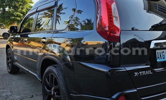 Nunua Mpya Nissan X-Trail Nyeusi Gari ndani ya Maputo nchini Maputo