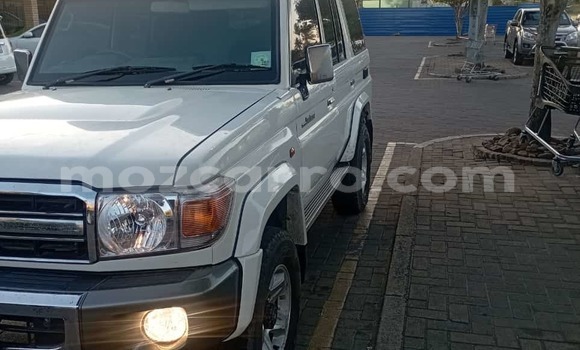 Tenga Tsaru Toyota Land Cruiser Chena Mota in Maputo in Maputo Tenga Tsaru Toyota Land Cruiser Chena Mota in Maputo in Maputo