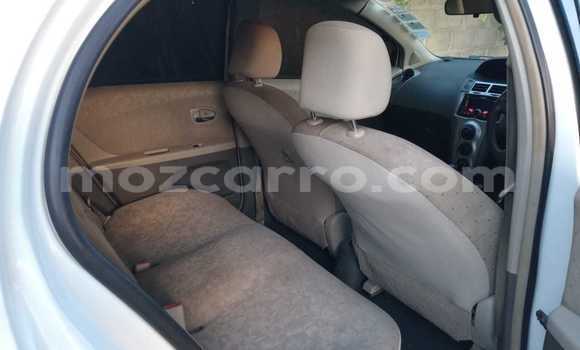 Comprar Usado Toyota Vitz Branco Carro em Maputo em Maputo Comprar Usado Toyota Vitz Branco Carro em Maputo em Maputo