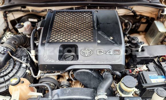 Nunua Mpya Toyota Hilux Nyeupe Gari ndani ya Maputo nchini Maputo Nunua Mpya Toyota Hilux Nyeupe Gari ndani ya Maputo nchini Maputo