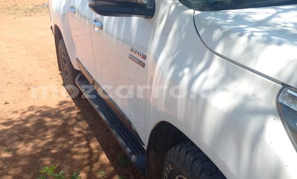Buy Used Toyota Hilux White Car in Maputo in Maputo Buy Used Toyota Hilux White Car in Maputo in Maputo