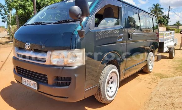 Buy Used Toyota Hiace Blue Car in Maputo in Maputo Buy Used Toyota Hiace Blue Car in Maputo in Maputo