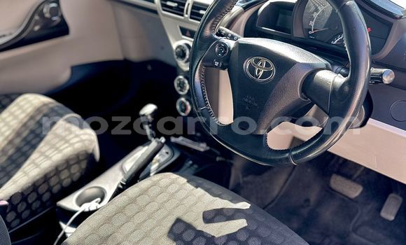 Comprar Usado Toyota iQ Branco Carro em Maputo em Maputo