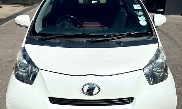 Comprar Usado Toyota iQ Branco Carro em Maputo em Maputo Comprar Usado Toyota iQ Branco Carro em Maputo em Maputo