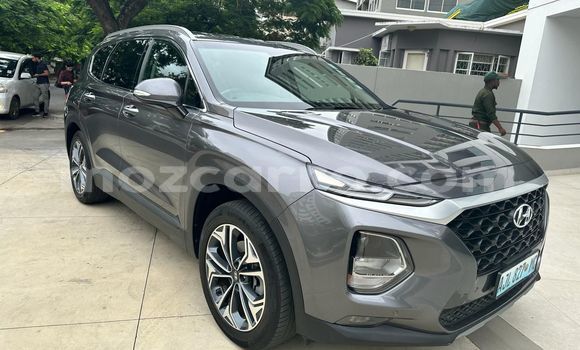 Comprar Usado Hyundai Santa Fe Prata Carro em Maputo em Maputo