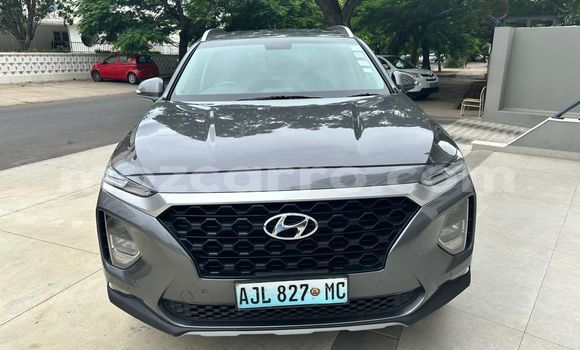 Nunua Ilio tumika Hyundai Santa Fe Fedha Gari ndani ya Maputo nchini Maputo Nunua Ilio tumika Hyundai Santa Fe Fedha Gari ndani ya Maputo nchini Maputo