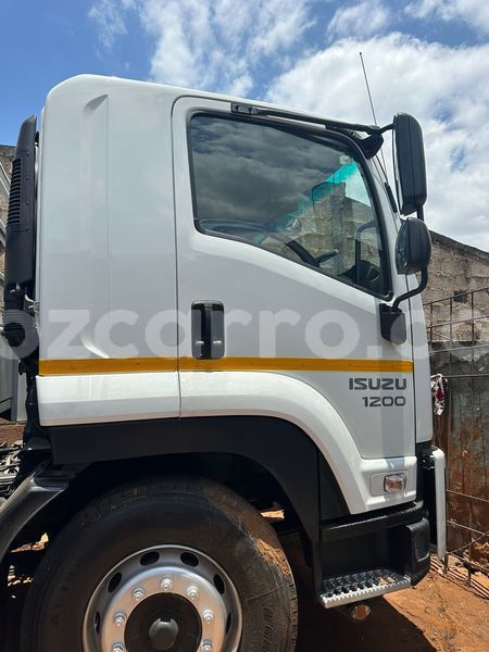 Big with watermark isuzu 117 maputo maputo 32265