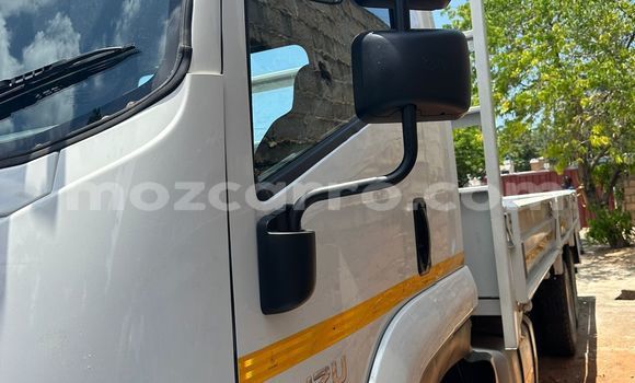 Tenga Tsaru Isuzu 117 Chena Mota in Maputo in Maputo Tenga Tsaru Isuzu 117 Chena Mota in Maputo in Maputo