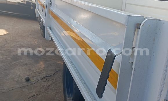 Comprar Usado Mitsubishi 500 Branco Carro em Maputo em Maputo Comprar Usado Mitsubishi 500 Branco Carro em Maputo em Maputo