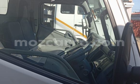 Comprar Usado Mitsubishi 500 Branco Carro em Maputo em Maputo Comprar Usado Mitsubishi 500 Branco Carro em Maputo em Maputo