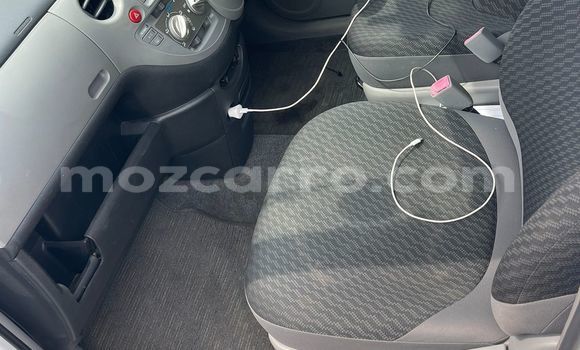 Buy Used Toyota Sienta White Car in Maputo in Maputo Buy Used Toyota Sienta White Car in Maputo in Maputo