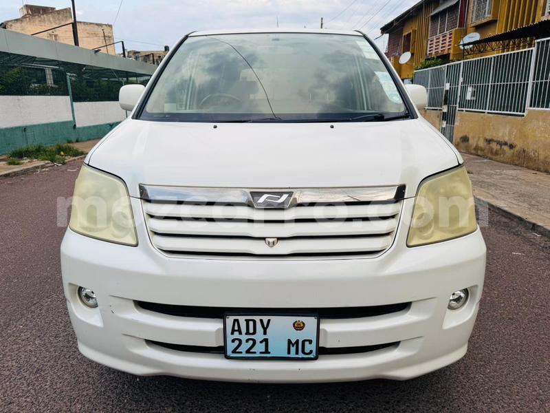 Big with watermark toyota noah maputo maputo 32273