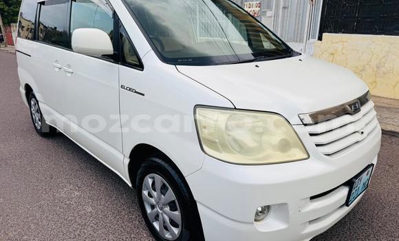 Nunua Ilio tumika Toyota Noah Nyeupe Gari ndani ya Maputo nchini Maputo Nunua Ilio tumika Toyota Noah Nyeupe Gari ndani ya Maputo nchini Maputo