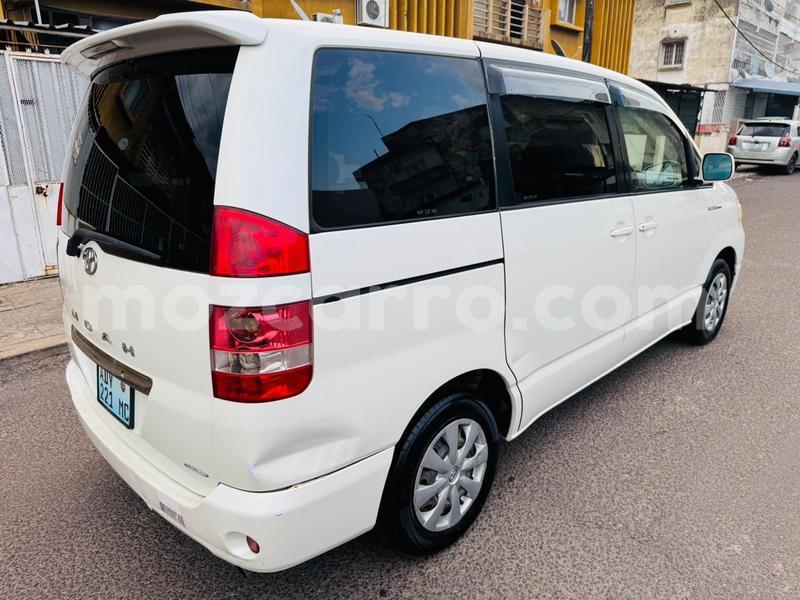 Big with watermark toyota noah maputo maputo 32273