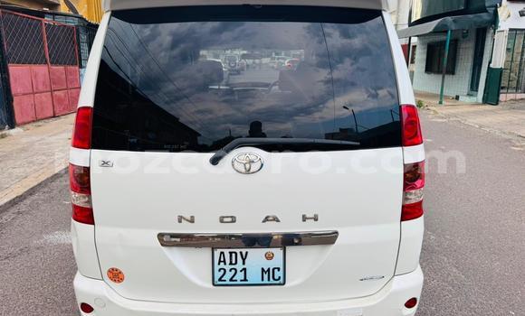 Nunua Ilio tumika Toyota Noah Nyeupe Gari ndani ya Maputo nchini Maputo Nunua Ilio tumika Toyota Noah Nyeupe Gari ndani ya Maputo nchini Maputo