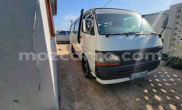 Nunua Ilio tumika Toyota Hiace Nyeupe Gari ndani ya Maputo nchini Maputo