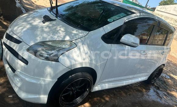 Comprar Usado Toyota Ractis Branco Carro em Maputo em Maputo Comprar Usado Toyota Ractis Branco Carro em Maputo em Maputo