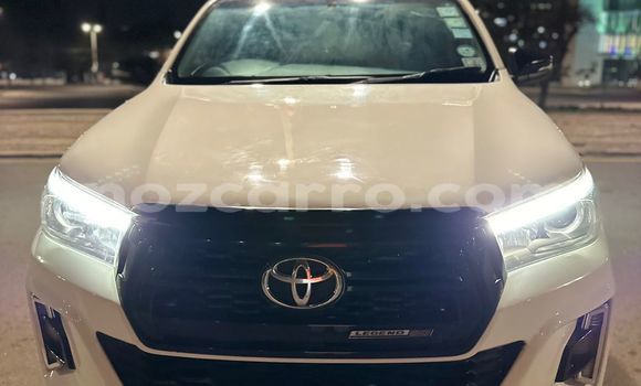 Nunua Ilio tumika Toyota Hilux Nyeupe Gari ndani ya Maputo nchini Maputo Nunua Ilio tumika Toyota Hilux Nyeupe Gari ndani ya Maputo nchini Maputo