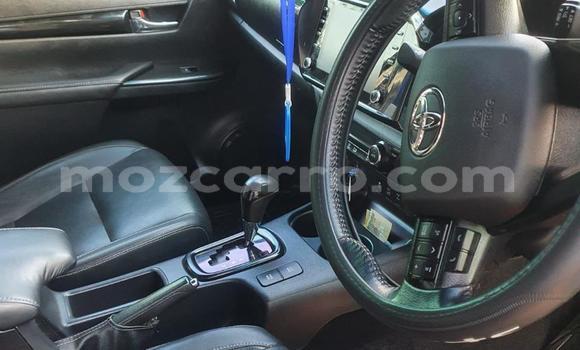 Nunua Ilio tumika Toyota Hilux Nyeupe Gari ndani ya Maputo nchini Maputo Nunua Ilio tumika Toyota Hilux Nyeupe Gari ndani ya Maputo nchini Maputo