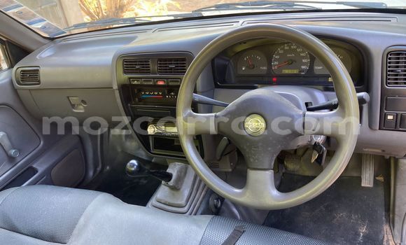 Nunua Ilio tumika Nissan Hardbody Nyeupe Gari ndani ya Maputo nchini Maputo Nunua Ilio tumika Nissan Hardbody Nyeupe Gari ndani ya Maputo nchini Maputo