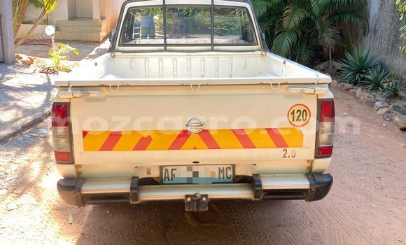 Nunua Ilio tumika Nissan Hardbody Nyeupe Gari ndani ya Maputo nchini Maputo Nunua Ilio tumika Nissan Hardbody Nyeupe Gari ndani ya Maputo nchini Maputo