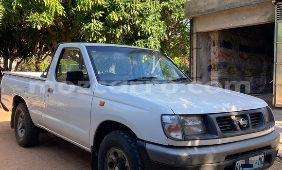 Nunua Ilio tumika Nissan Hardbody Nyeupe Gari ndani ya Maputo nchini Maputo Nunua Ilio tumika Nissan Hardbody Nyeupe Gari ndani ya Maputo nchini Maputo