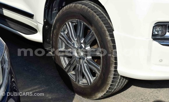 Tenga Imported Toyota Land Cruiser Chena Mota in Import - Dubai in Cabo Delgado Tenga Imported Toyota Land Cruiser Chena Mota in Import - Dubai in Cabo Delgado