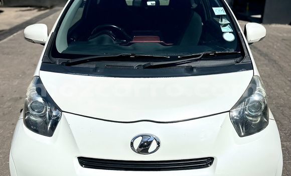 Comprar Usado Toyota iQ Branco Carro em Maputo em Maputo Comprar Usado Toyota iQ Branco Carro em Maputo em Maputo