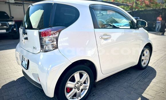 Buy Used Toyota iQ White Car in Maputo in Maputo Buy Used Toyota iQ White Car in Maputo in Maputo