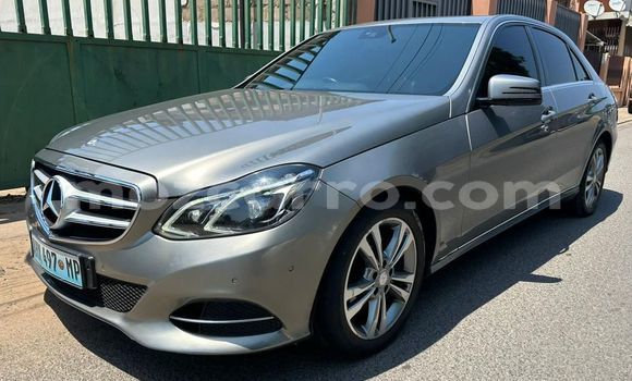 Nunua Ilio tumika Mercedes-Benz E200 Nyingine Gari ndani ya Maputo nchini Maputo Nunua Ilio tumika Mercedes-Benz E200 Nyingine Gari ndani ya Maputo nchini Maputo
