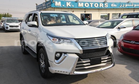 Comprar Importar Toyota Fortuner Branco Carro em Import - Dubai em Cabo Delgado Comprar Importar Toyota Fortuner Branco Carro em Import - Dubai em Cabo Delgado
