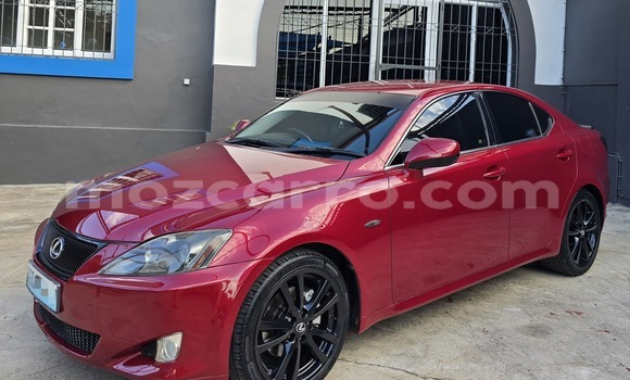 Tenga Tsaru Lexus IS Tsvuku Mota in Maputo in Maputo Tenga Tsaru Lexus IS Tsvuku Mota in Maputo in Maputo