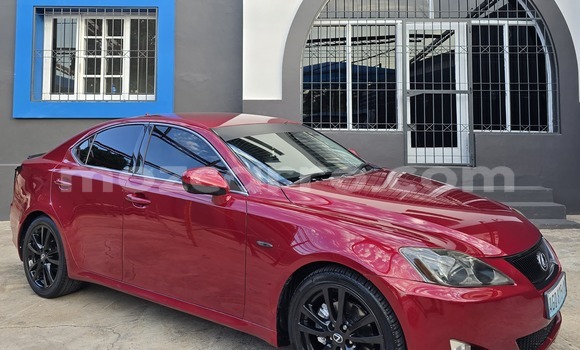 Tenga Tsaru Lexus IS Tsvuku Mota in Maputo in Maputo Tenga Tsaru Lexus IS Tsvuku Mota in Maputo in Maputo