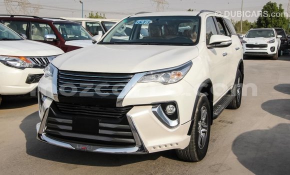 Comprar Importar Toyota Fortuner Branco Carro em Import - Dubai em Cabo Delgado Comprar Importar Toyota Fortuner Branco Carro em Import - Dubai em Cabo Delgado