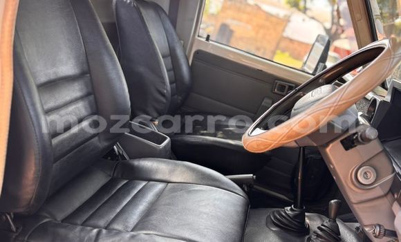 Comprar Usado Toyota Land Cruiser Branco Carro em Maputo em Maputo Comprar Usado Toyota Land Cruiser Branco Carro em Maputo em Maputo