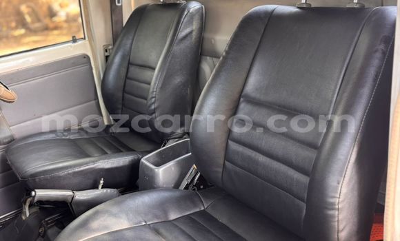 Comprar Usado Toyota Land Cruiser Branco Carro em Maputo em Maputo Comprar Usado Toyota Land Cruiser Branco Carro em Maputo em Maputo